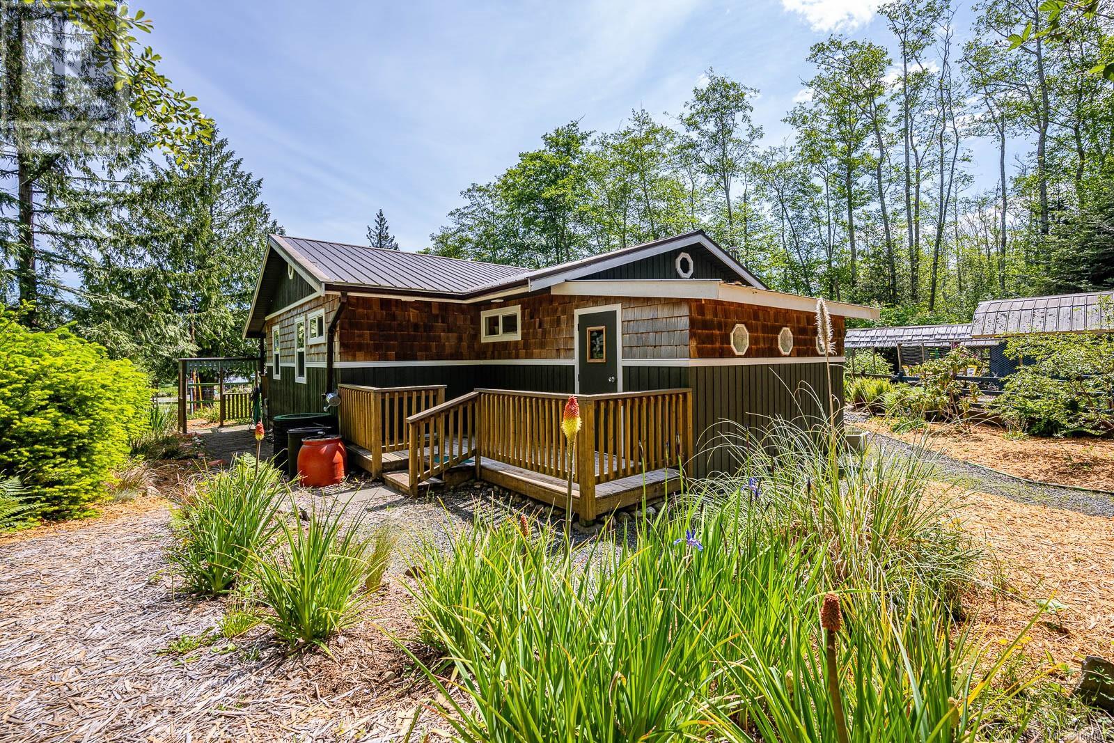 1415 Baikie Rd, Denman Island