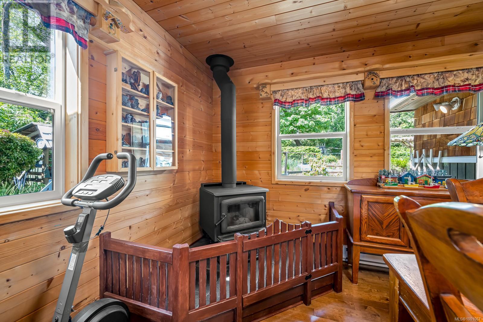 1415 Baikie Rd, Denman Island