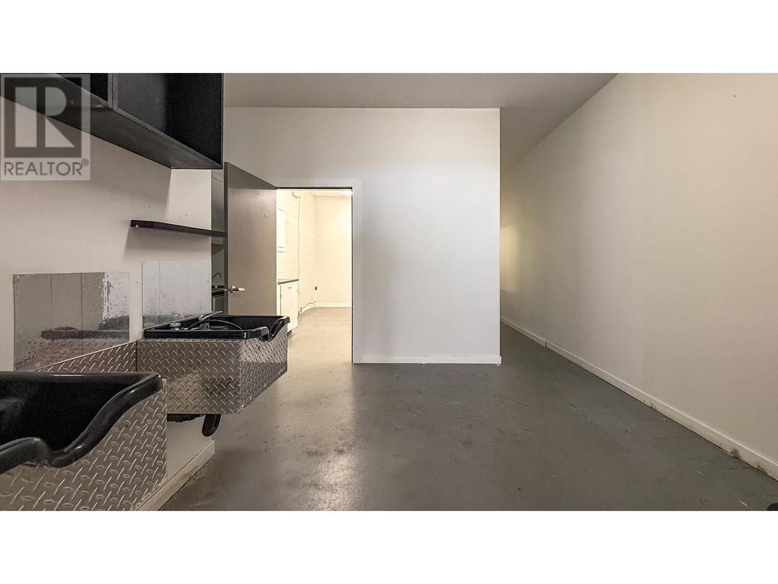 160 Asher Road, Kelowna