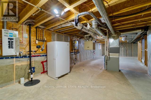 Photo 11 of 8 Harlequin Court, St Thomas ON