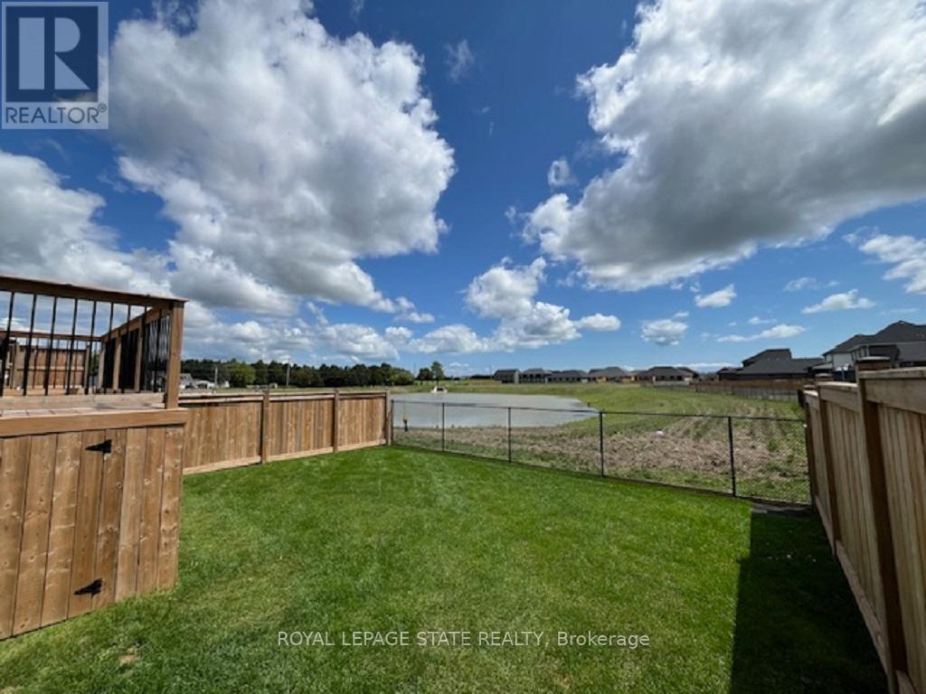 Photo 14 of 8 Harlequin Court, St Thomas ON
