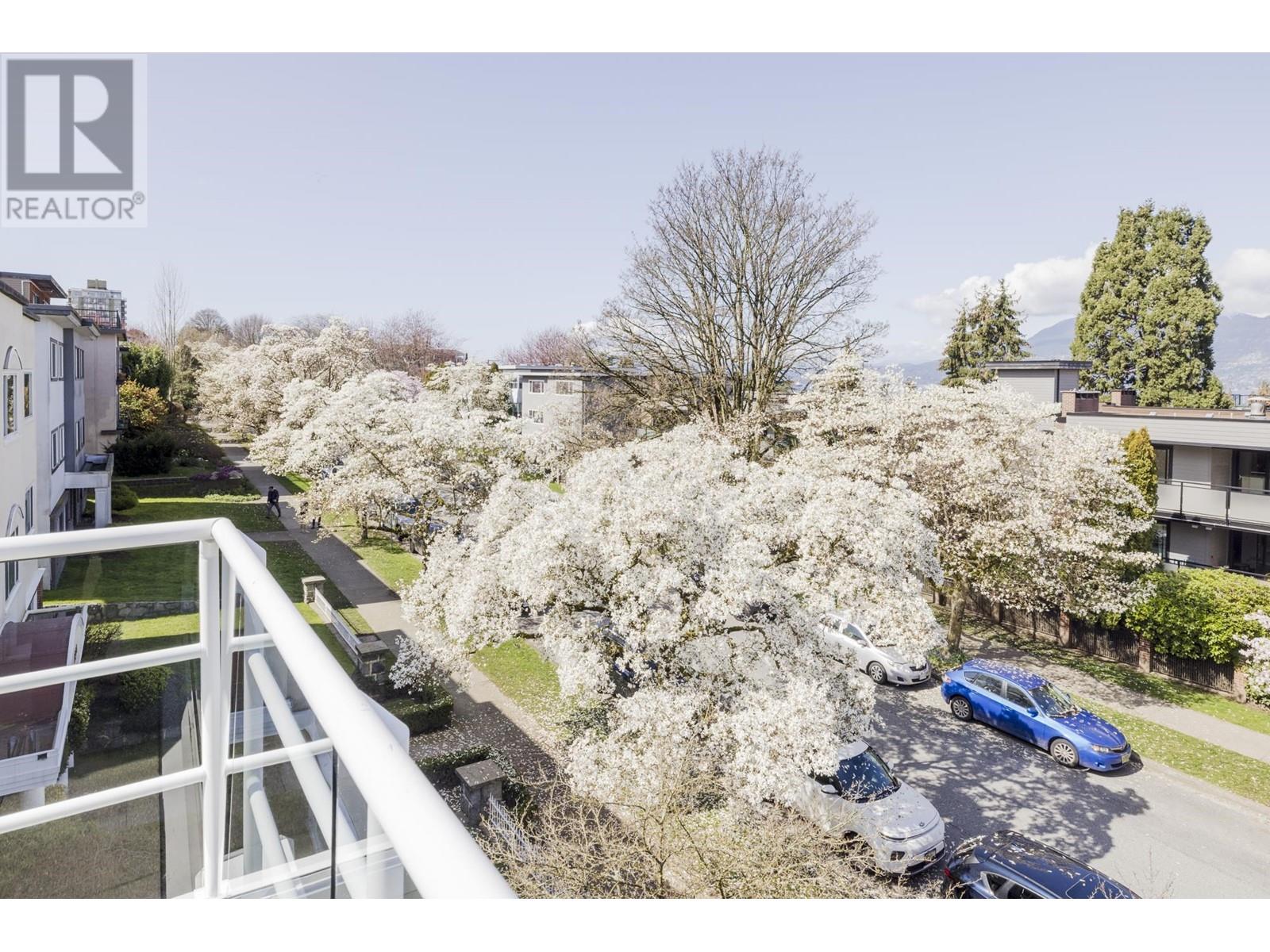 Photo 12 of 2240 York Avenue, Vancouver BC