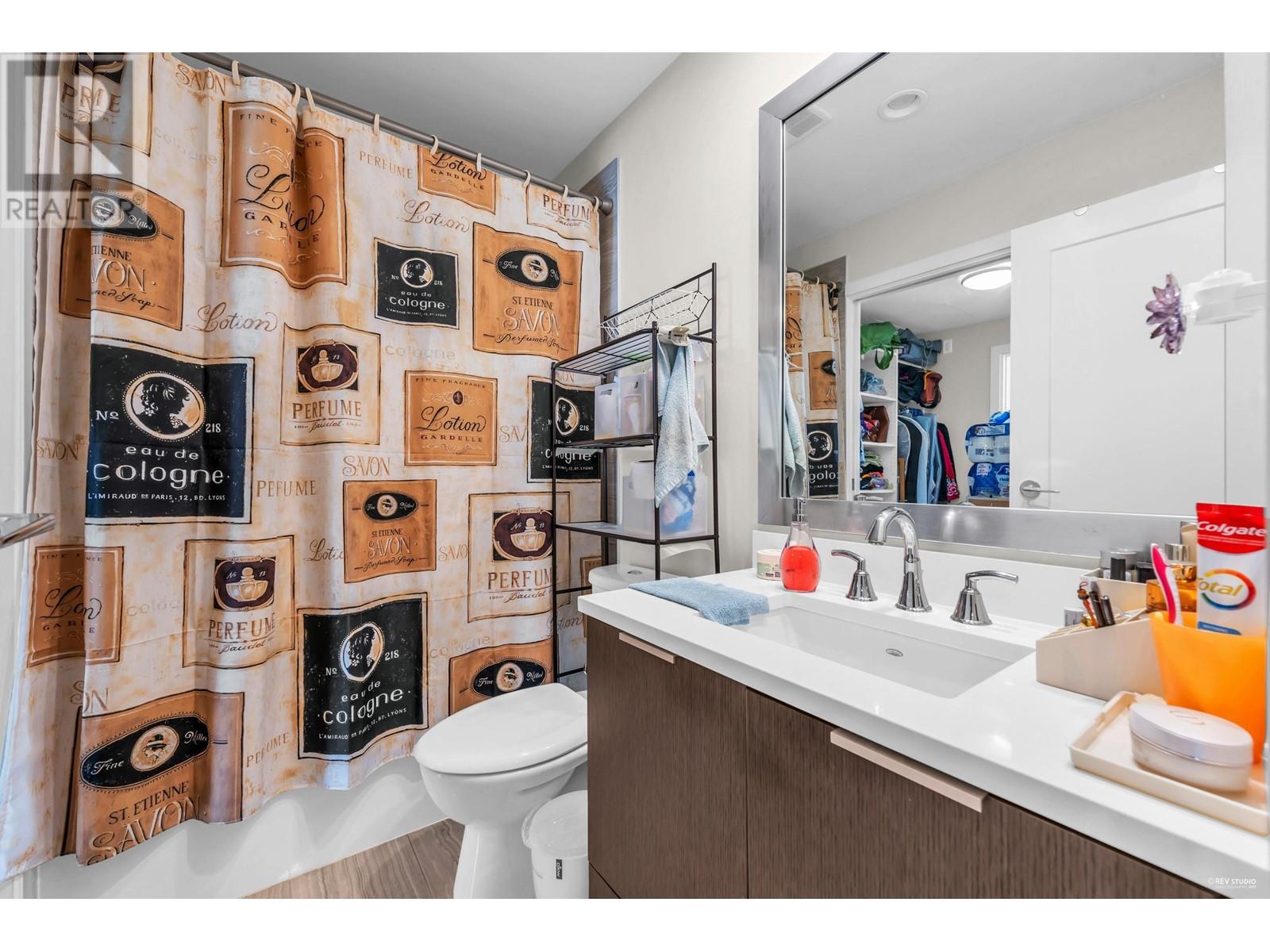 Photo 17 of 1106 8688 Hazelbridge Way, Richmond BC