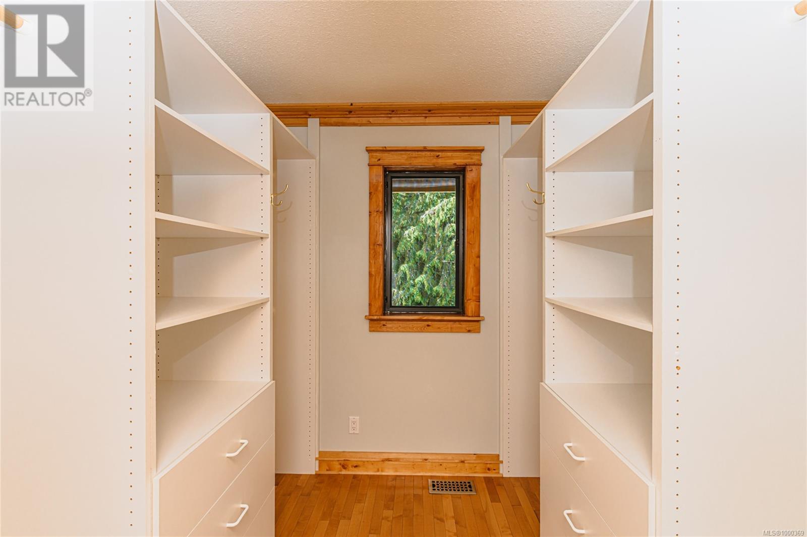  200 Wilkie Way, Salt Spring