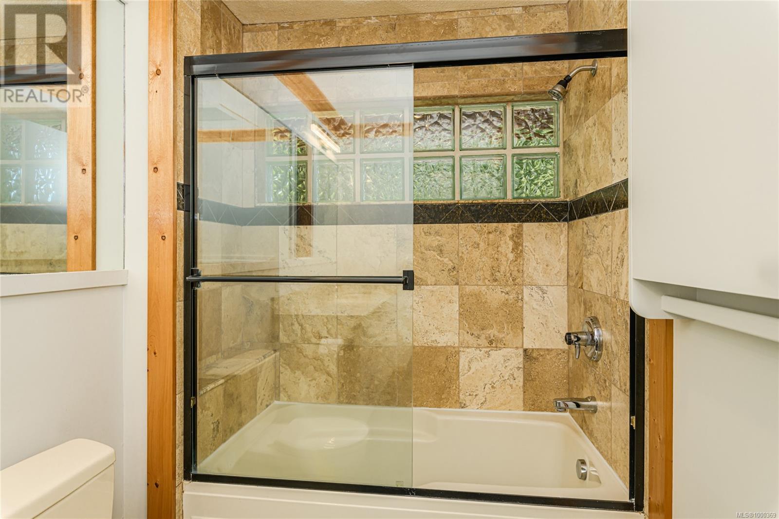  200 Wilkie Way, Salt Spring