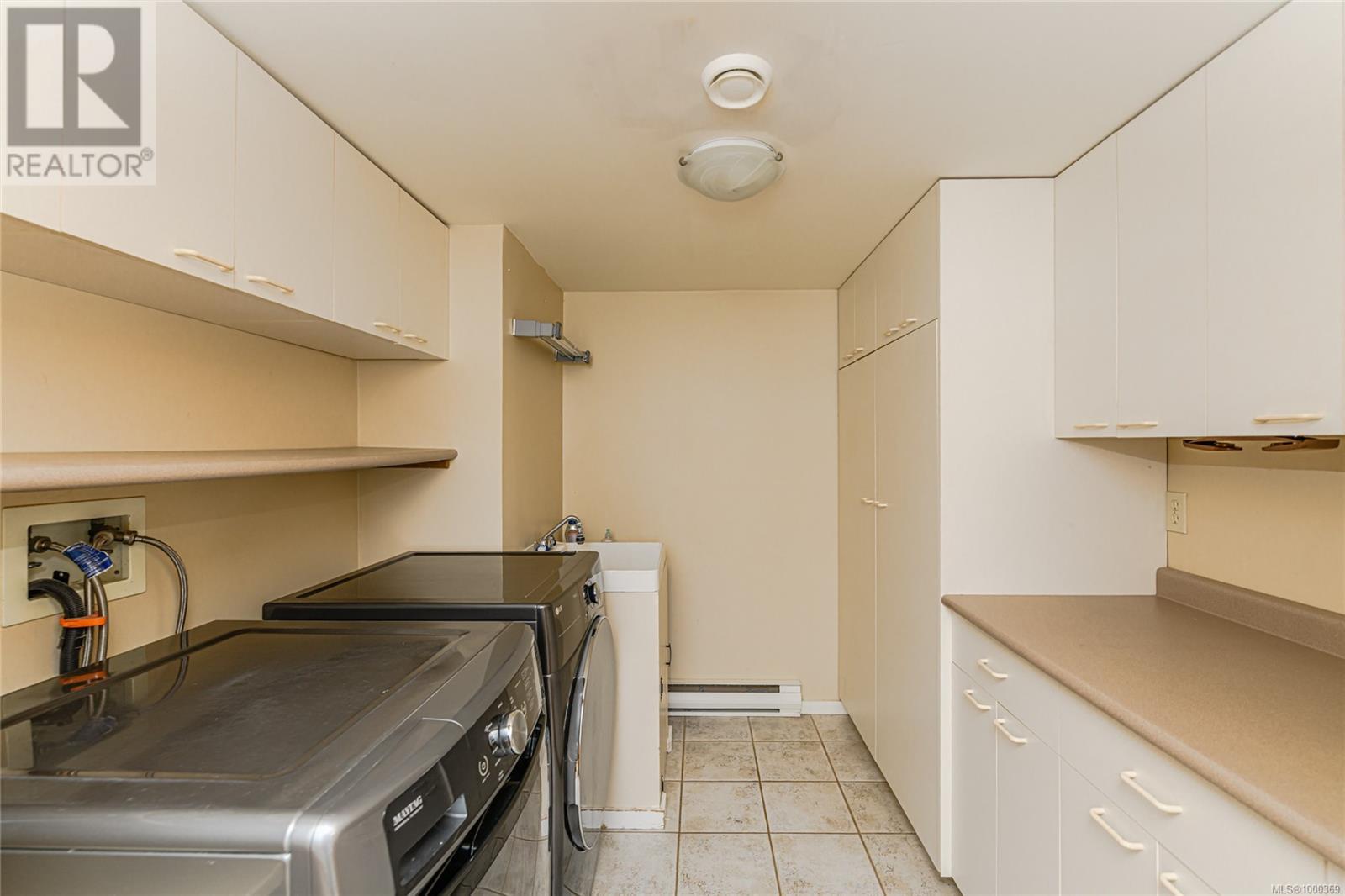  200 Wilkie Way, Salt Spring