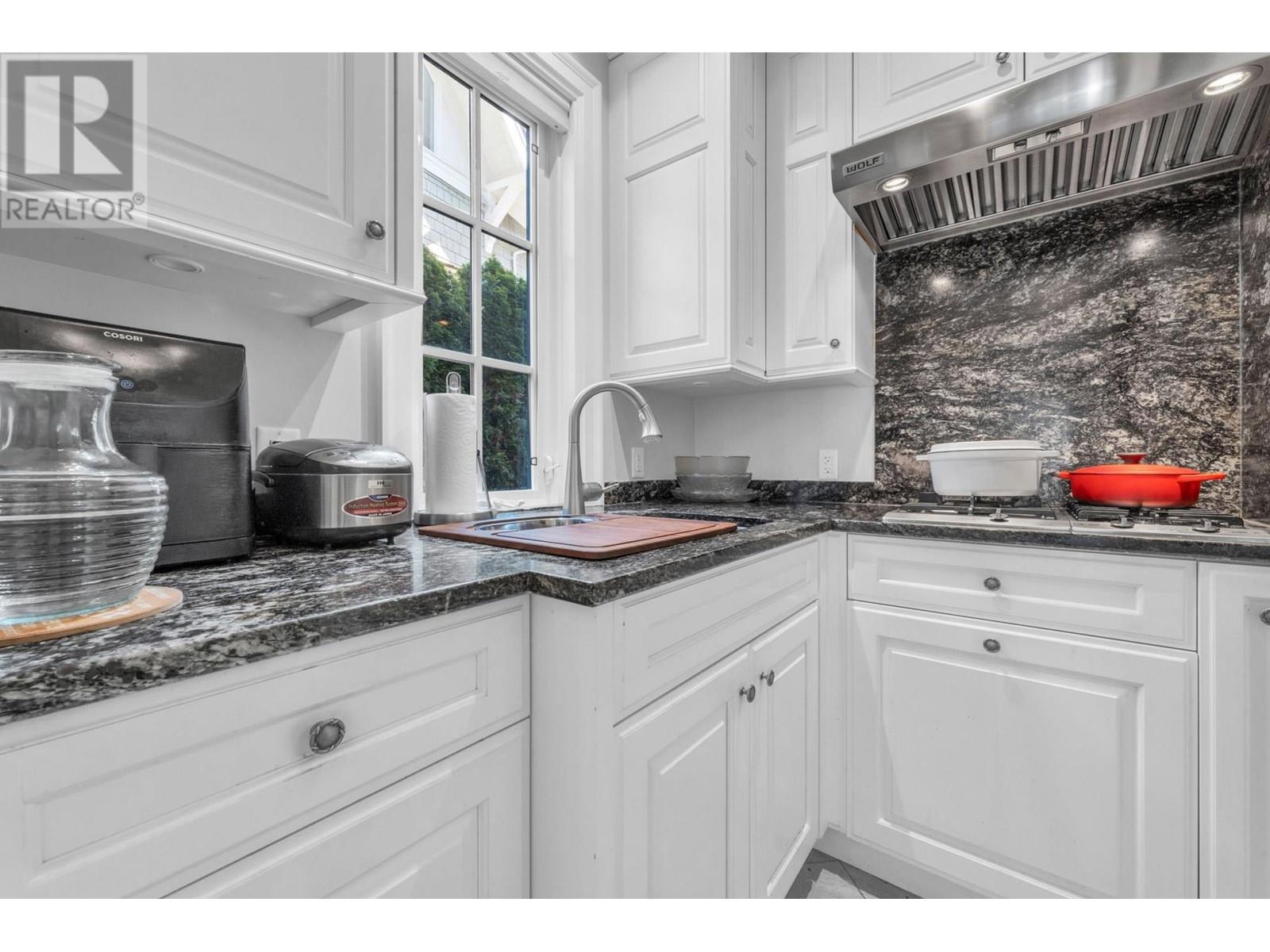 4348 ERWIN DRIVE, West Vancouver