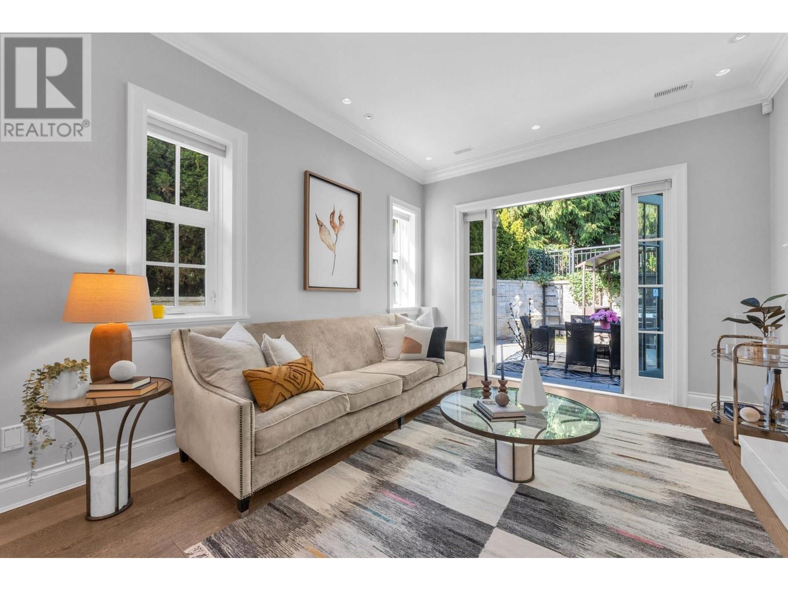 4348 ERWIN DRIVE, West Vancouver