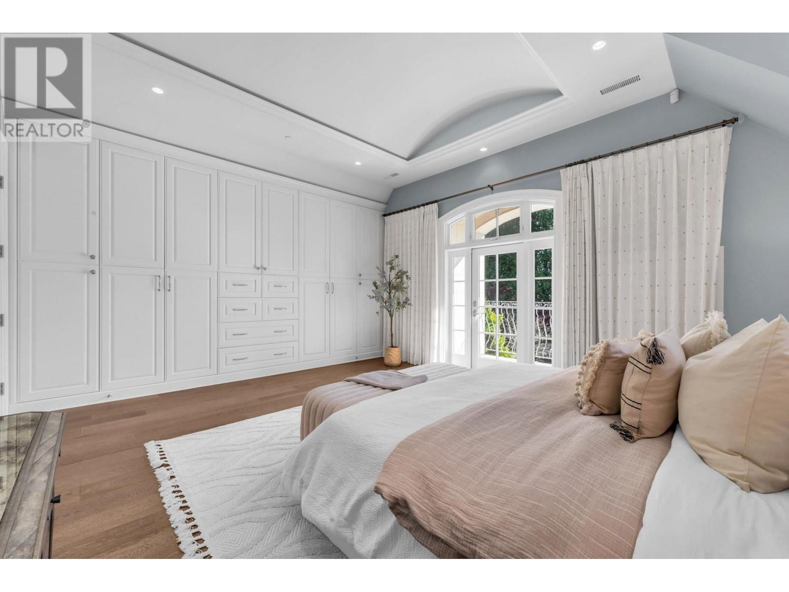 4348 ERWIN DRIVE, West Vancouver
