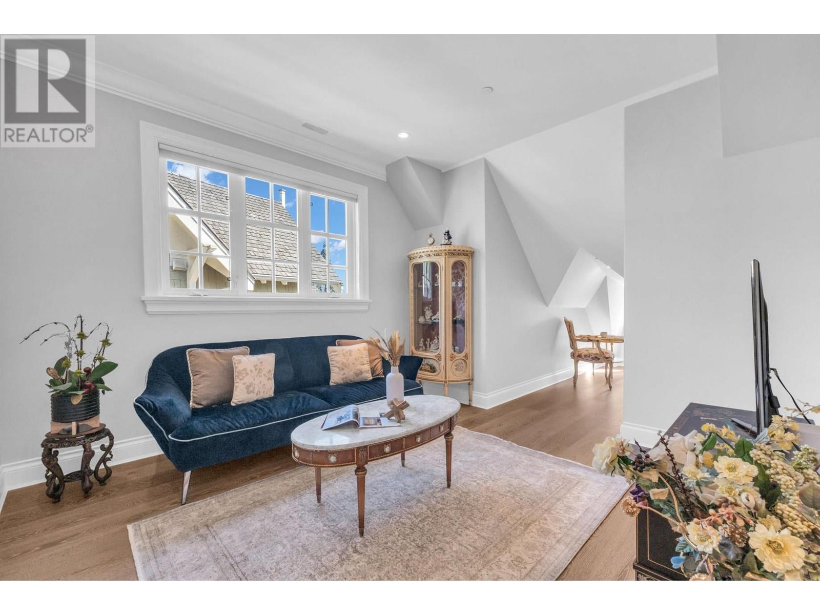 4348 ERWIN DRIVE, West Vancouver