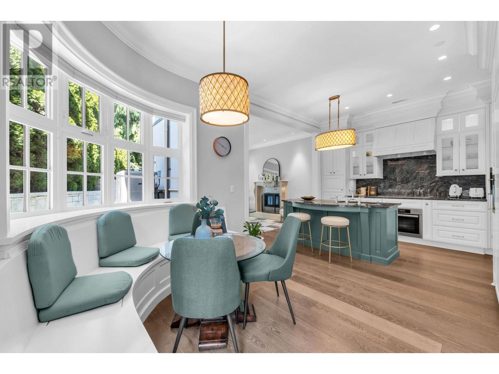 4348 ERWIN DRIVE, West Vancouver