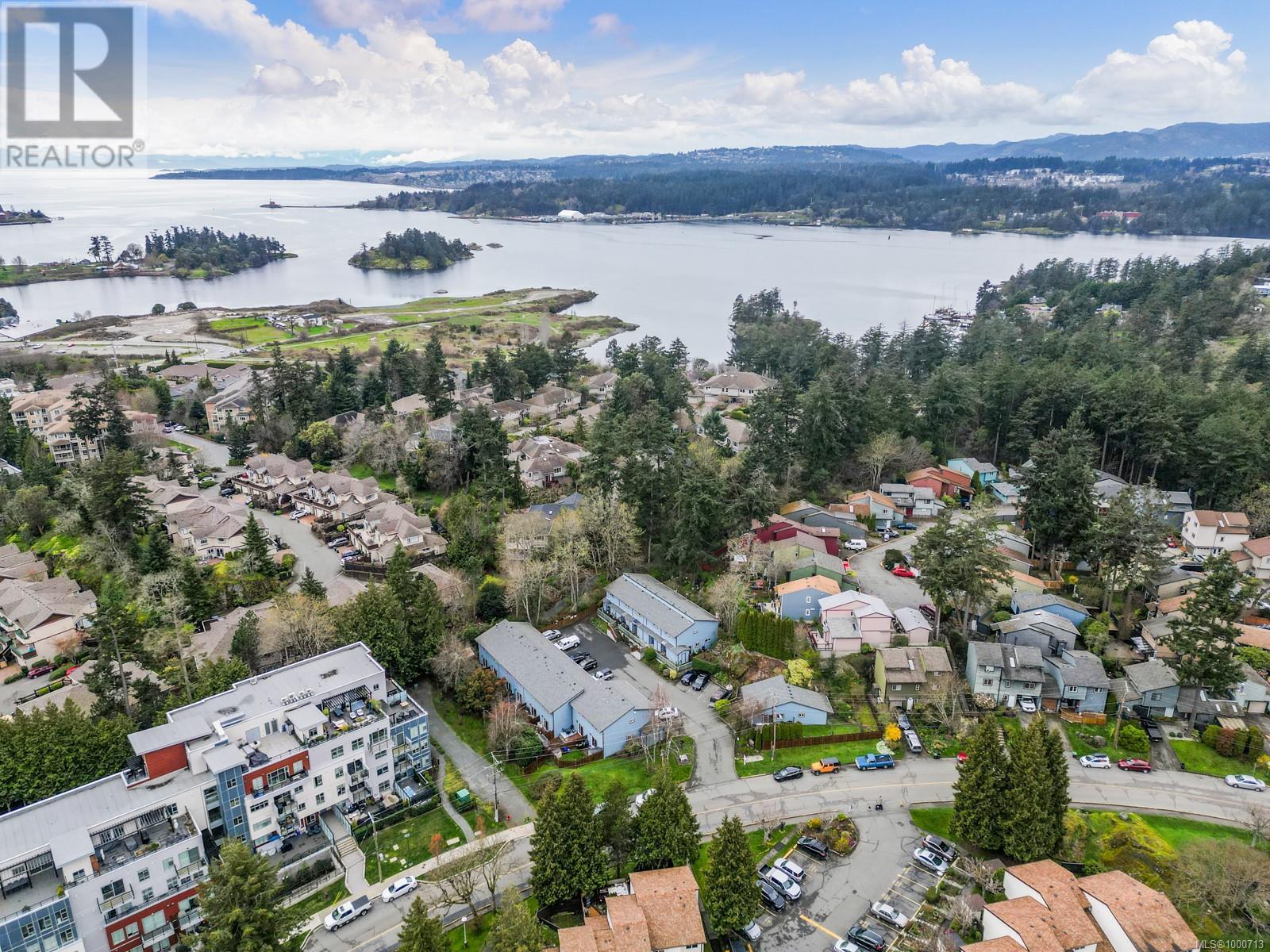 Photo 15 of 4 1500 Glentana Rd, View Royal BC