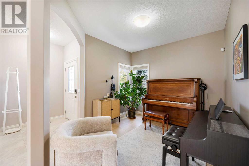 15 West Pointe Way, Cochrane