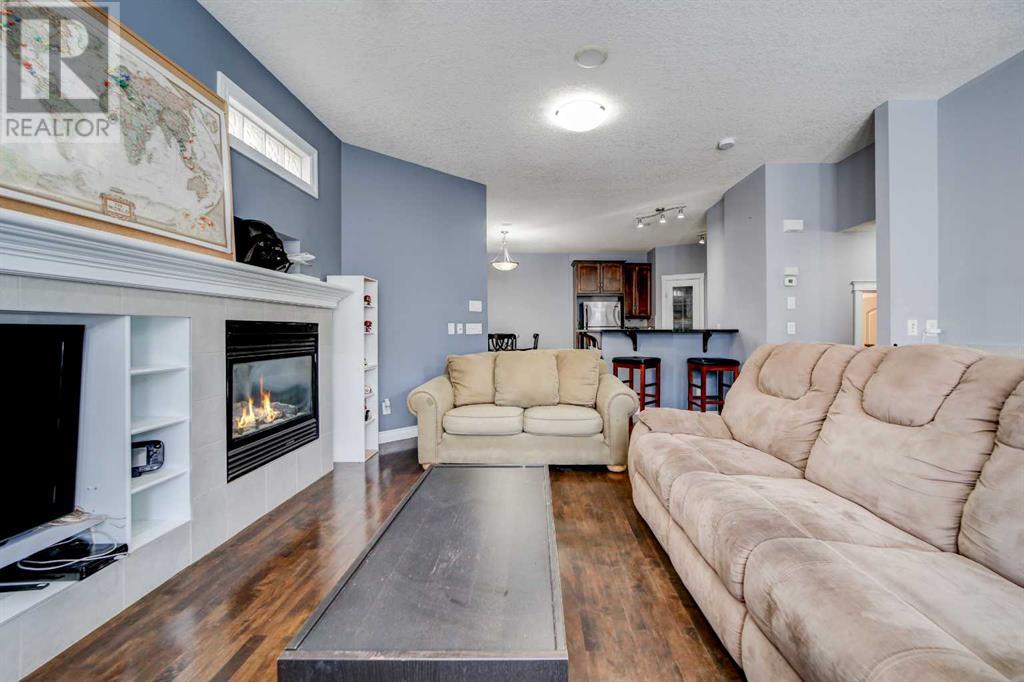 Single Family House for Sale in #   Avenue NE Tuxedo Park Calgary 