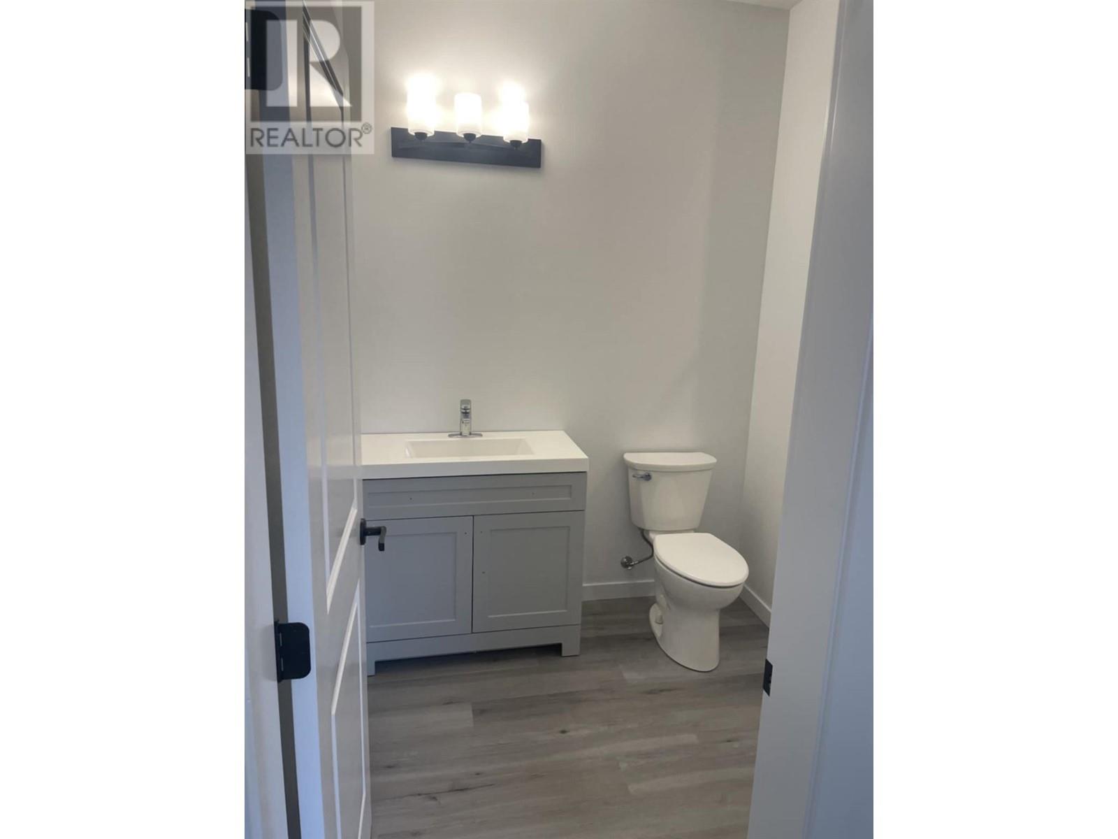  1240 52 Avenue, Salmon Arm