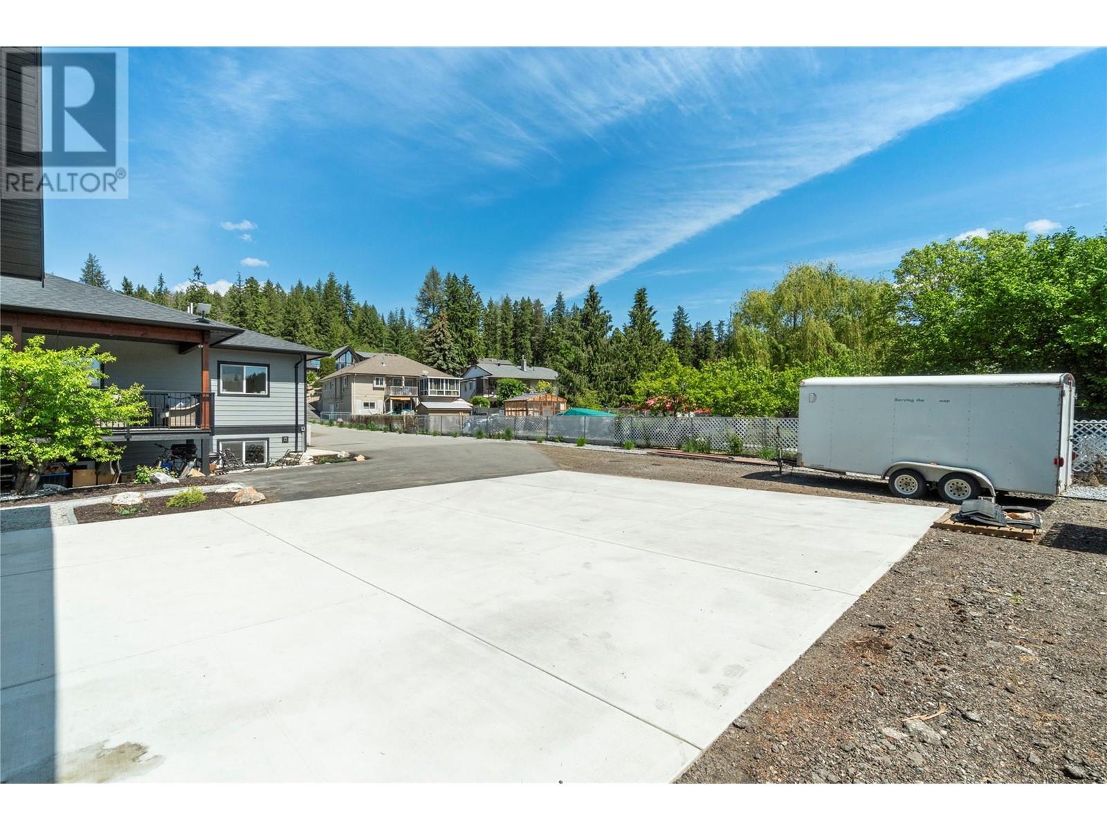 Photo 20 of 1240 52 Avenue, Salmon Arm BC