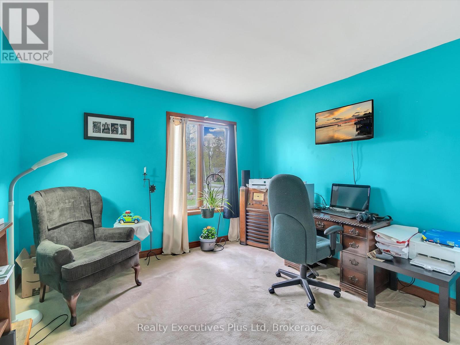 Photo 4 of 12 Robert Street, Sundridge ON