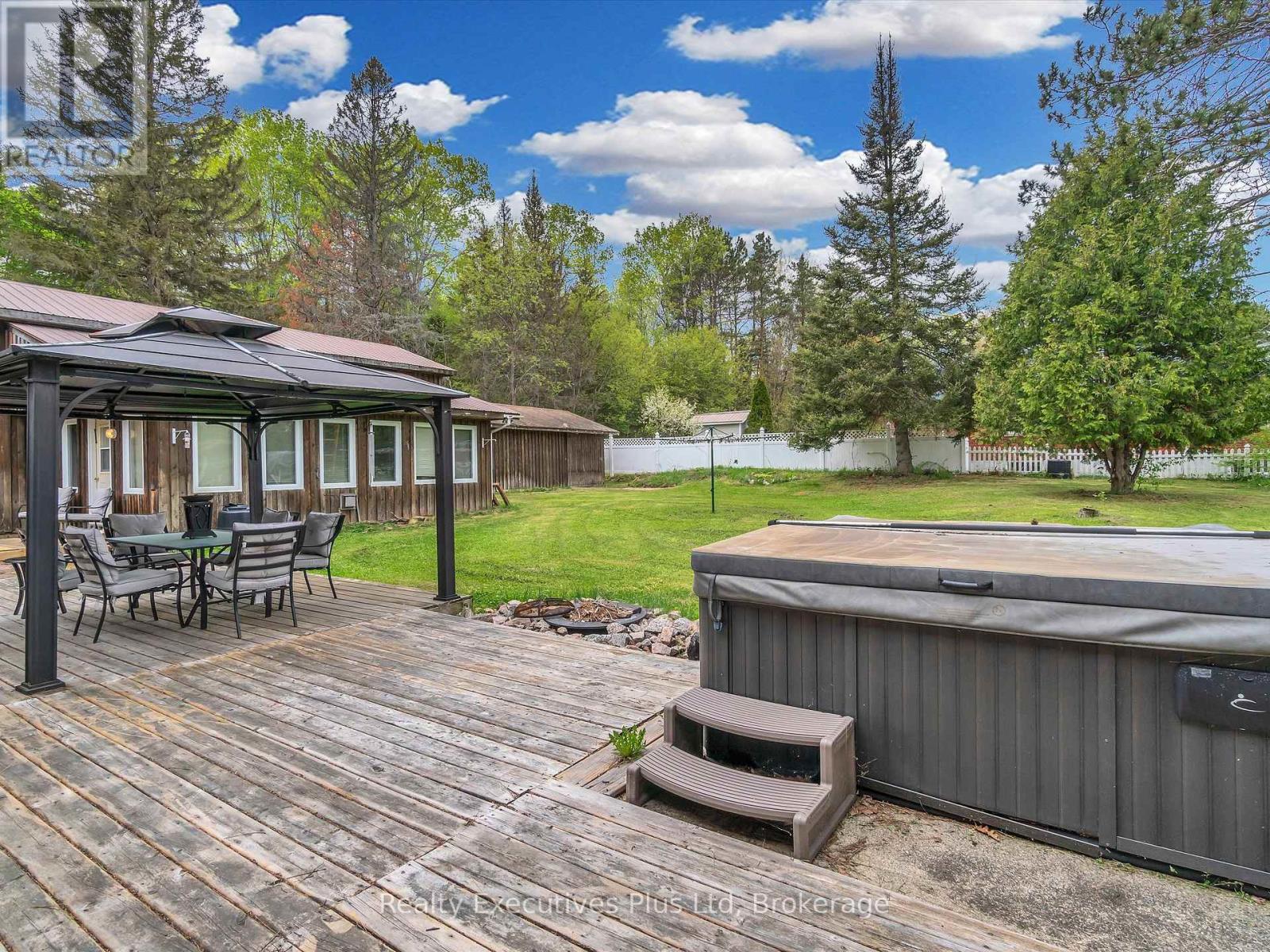 Photo 44 of 12 Robert Street, Sundridge ON