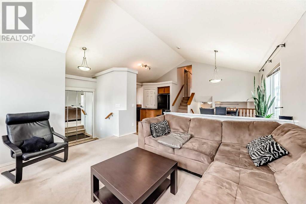 61 Everglen Way SW, Calgary, Alberta