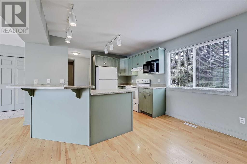 Single Family House for Sale in  Flanders Avenue SW Garrison Woods Calgary 