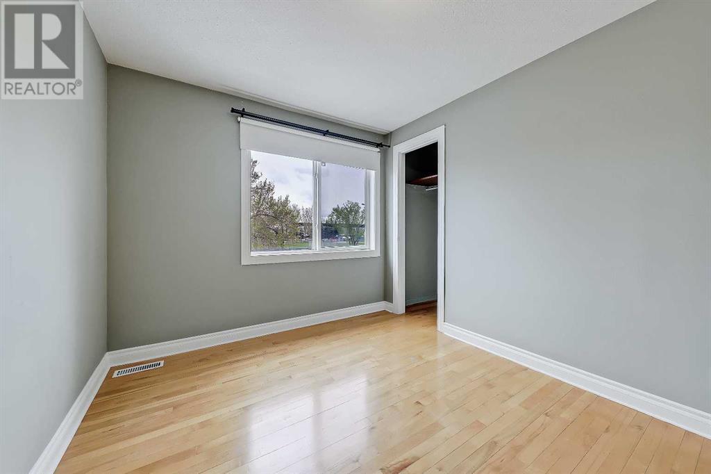 Single Family House for Sale in  Flanders Avenue SW Garrison Woods Calgary 