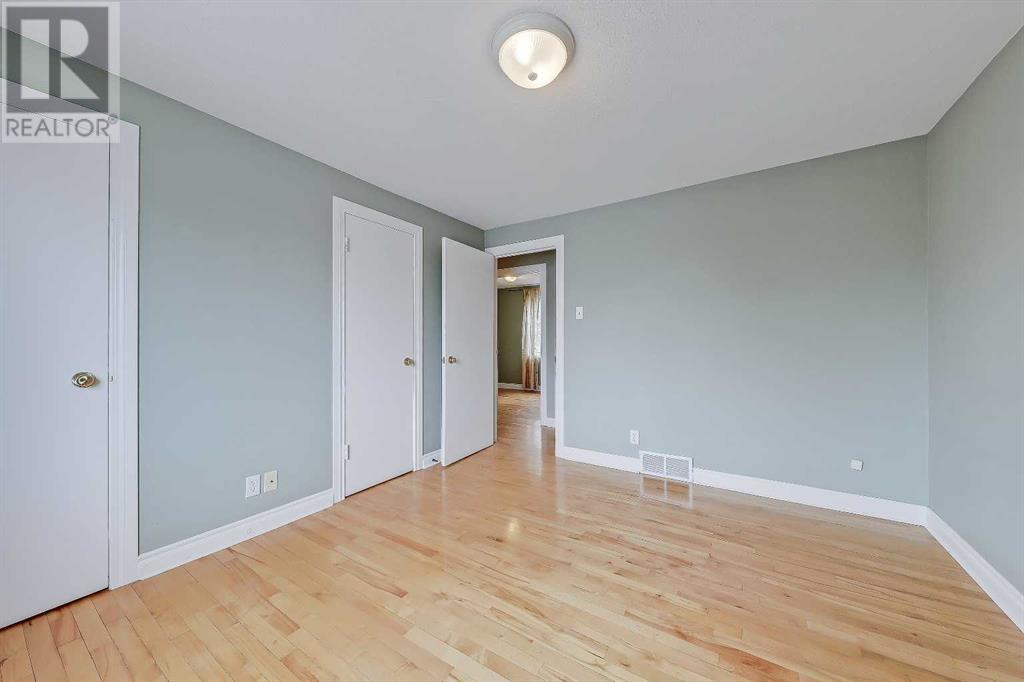 Single Family House for Sale in  Flanders Avenue SW Garrison Woods Calgary 