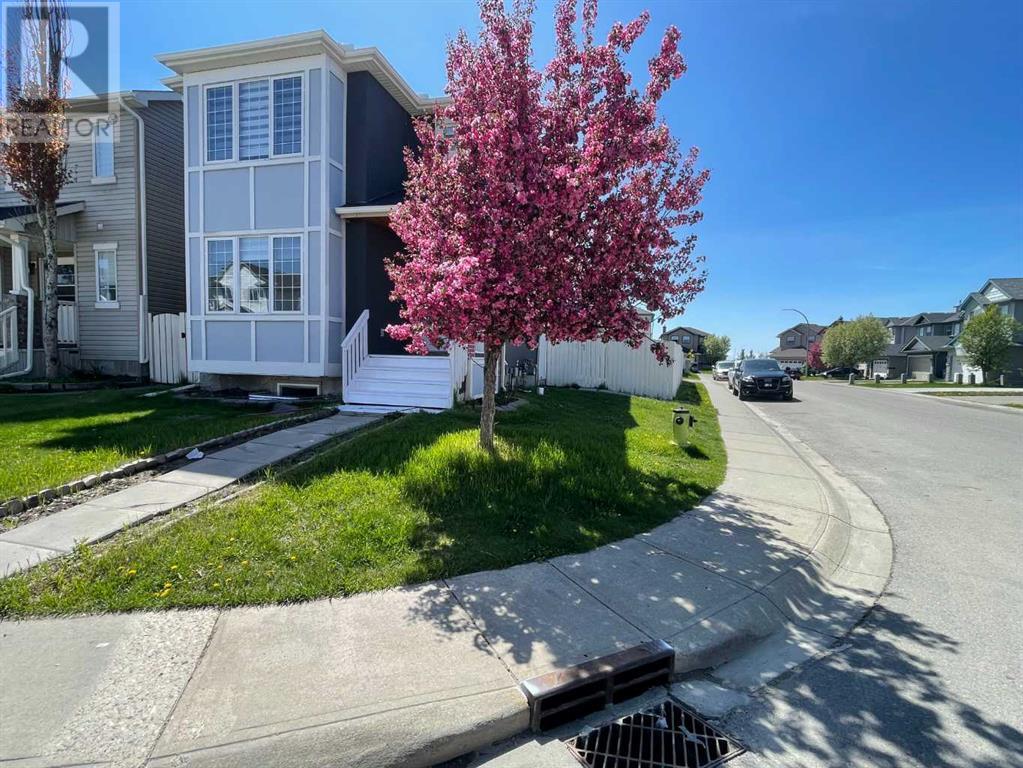 Single Family House for Sale in  Saddlecrest Place NE Saddle Ridge Calgary 