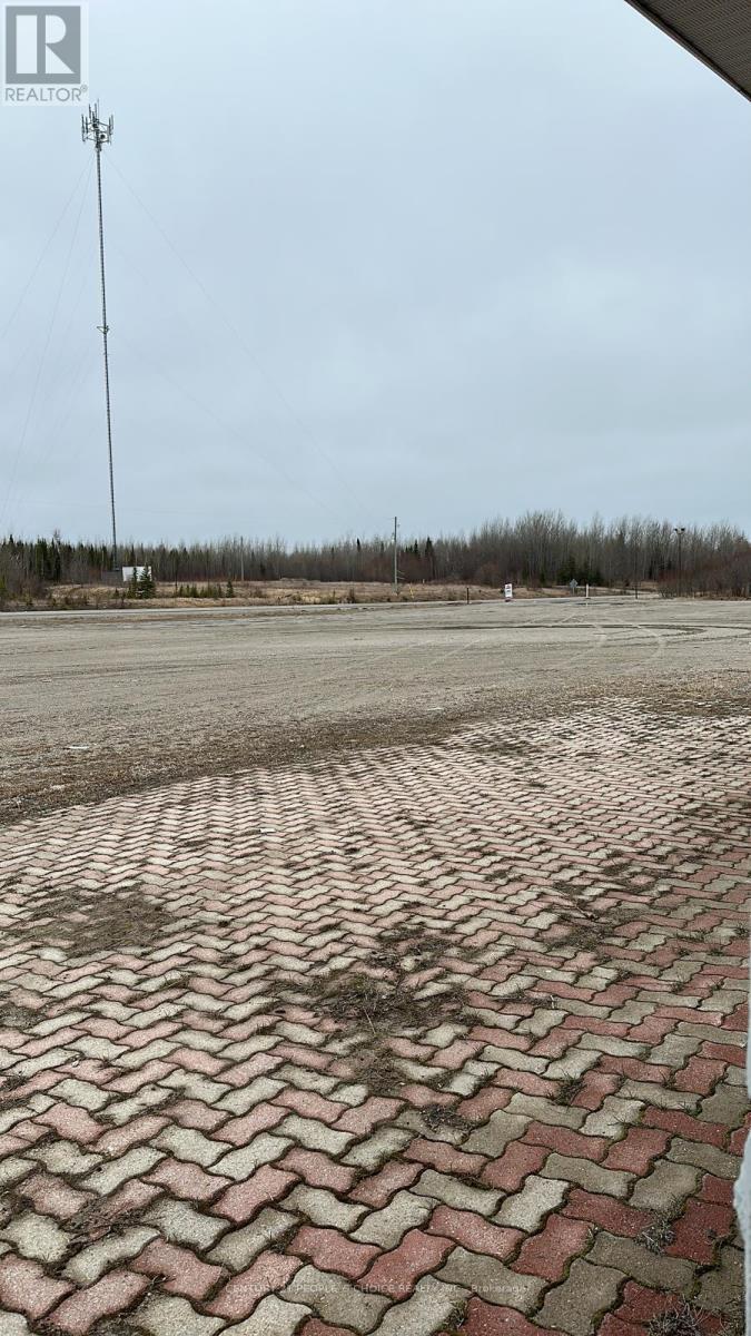 Photo 34 of 1 655 Highway, Cochrane ON