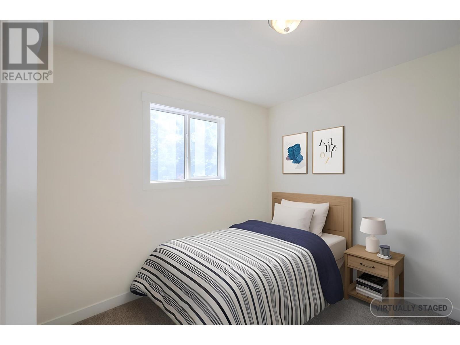 102 11610 Victoria Road South, Summerland
