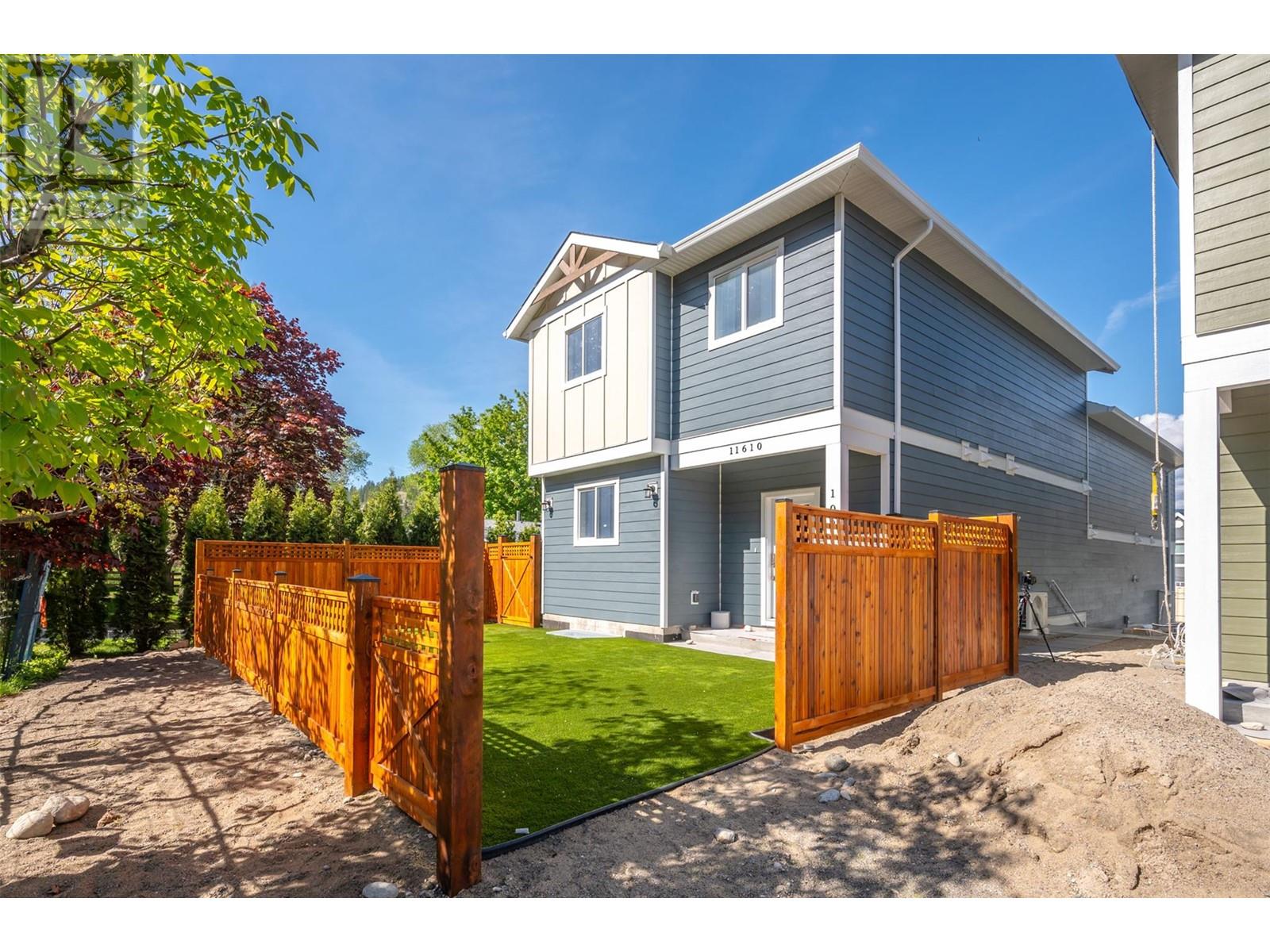 102 11610 Victoria Road South, Summerland