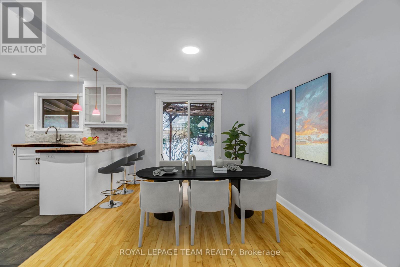 Photo 2 of 638 Coronation Avenue, Ottawa ON