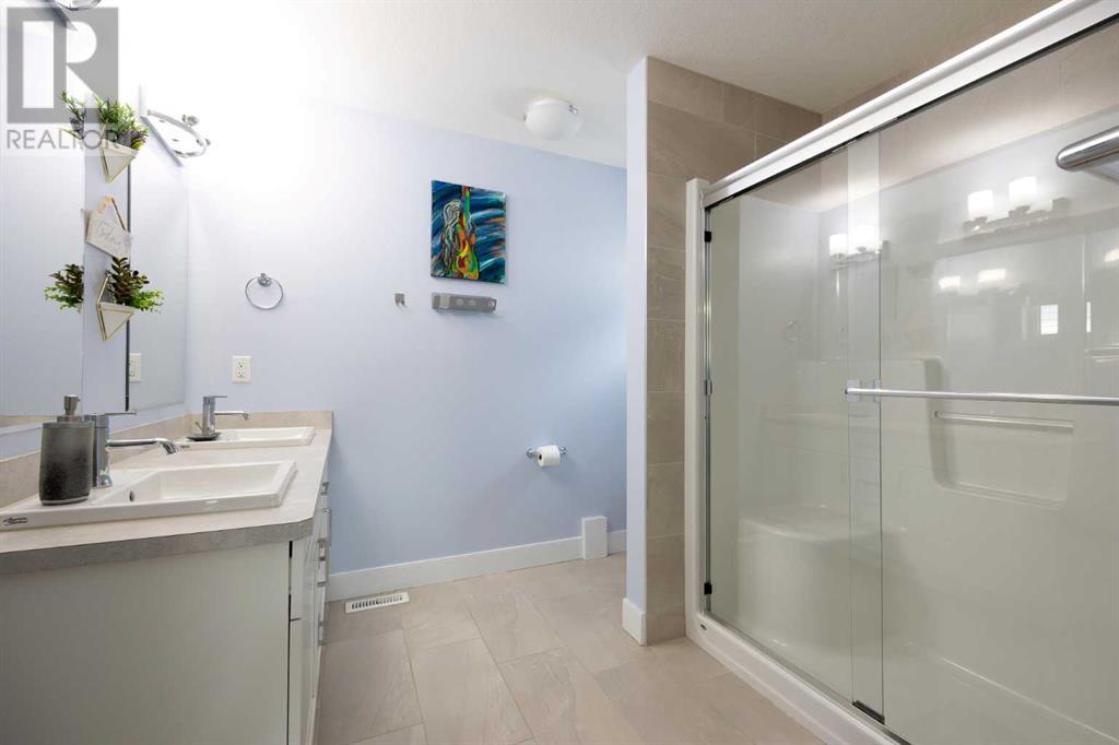 109 PEARSON Drive, Fort McMurray, Alberta