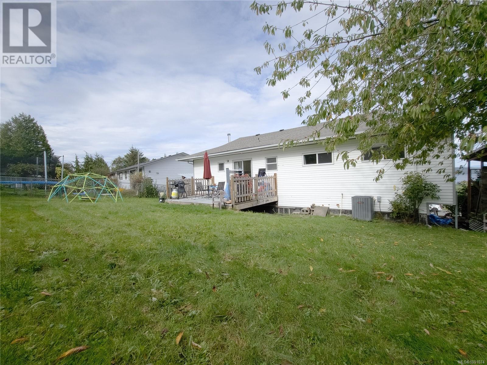 Photo 6 of 2287 Chelohsin Cres, Port Mcneill BC