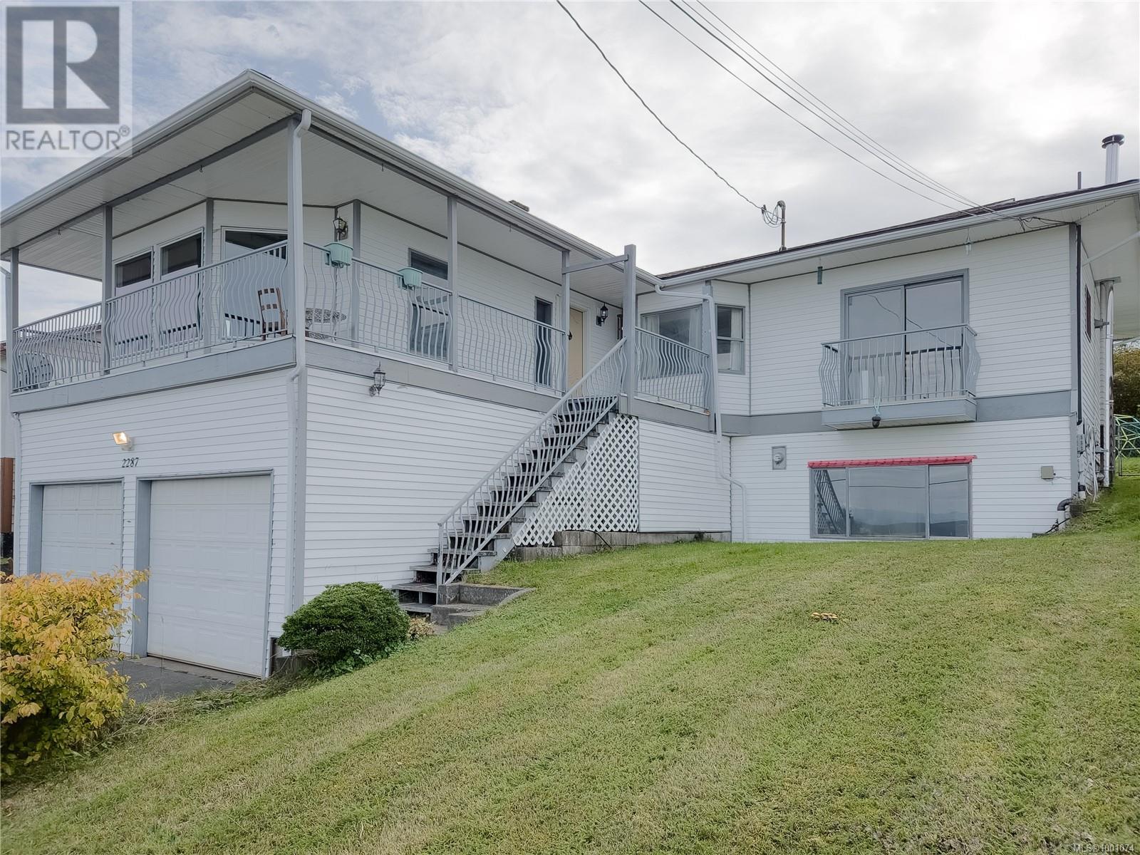 Photo 11 of 2287 Chelohsin Cres, Port Mcneill BC
