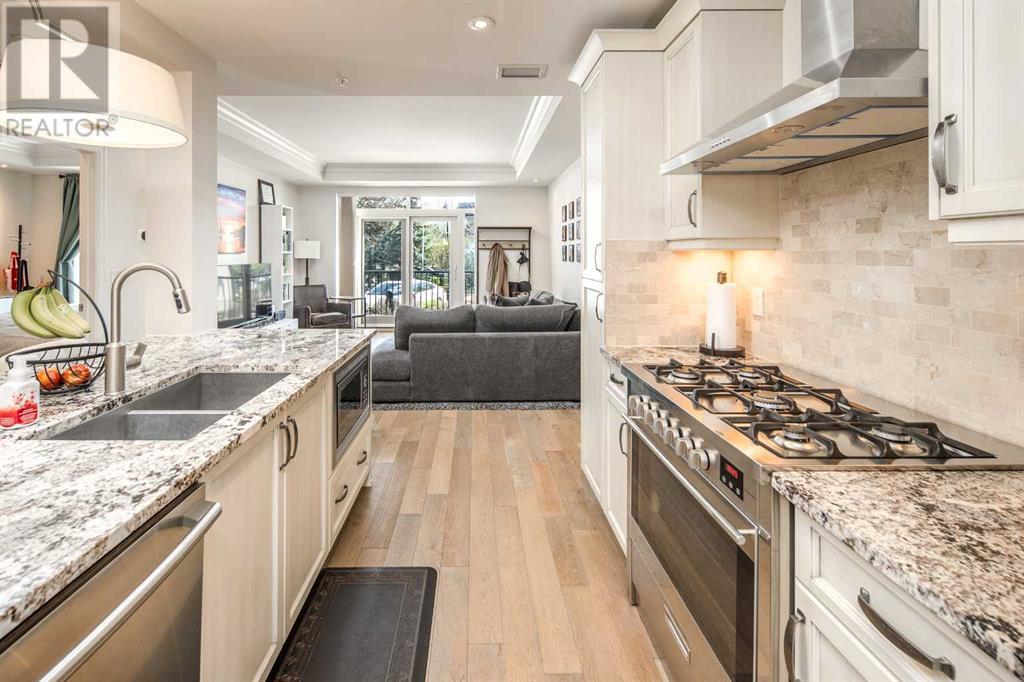 Single Family House for Sale in   Quarry Way SE Douglasdale/Glen Calgary 