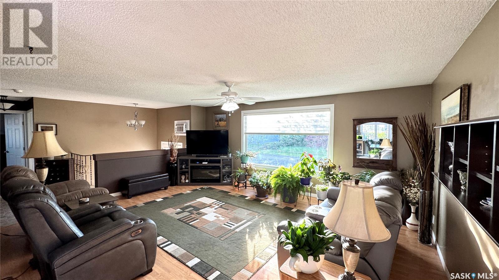 Photo 12 of 122 Hamilton Street, Davidson SK