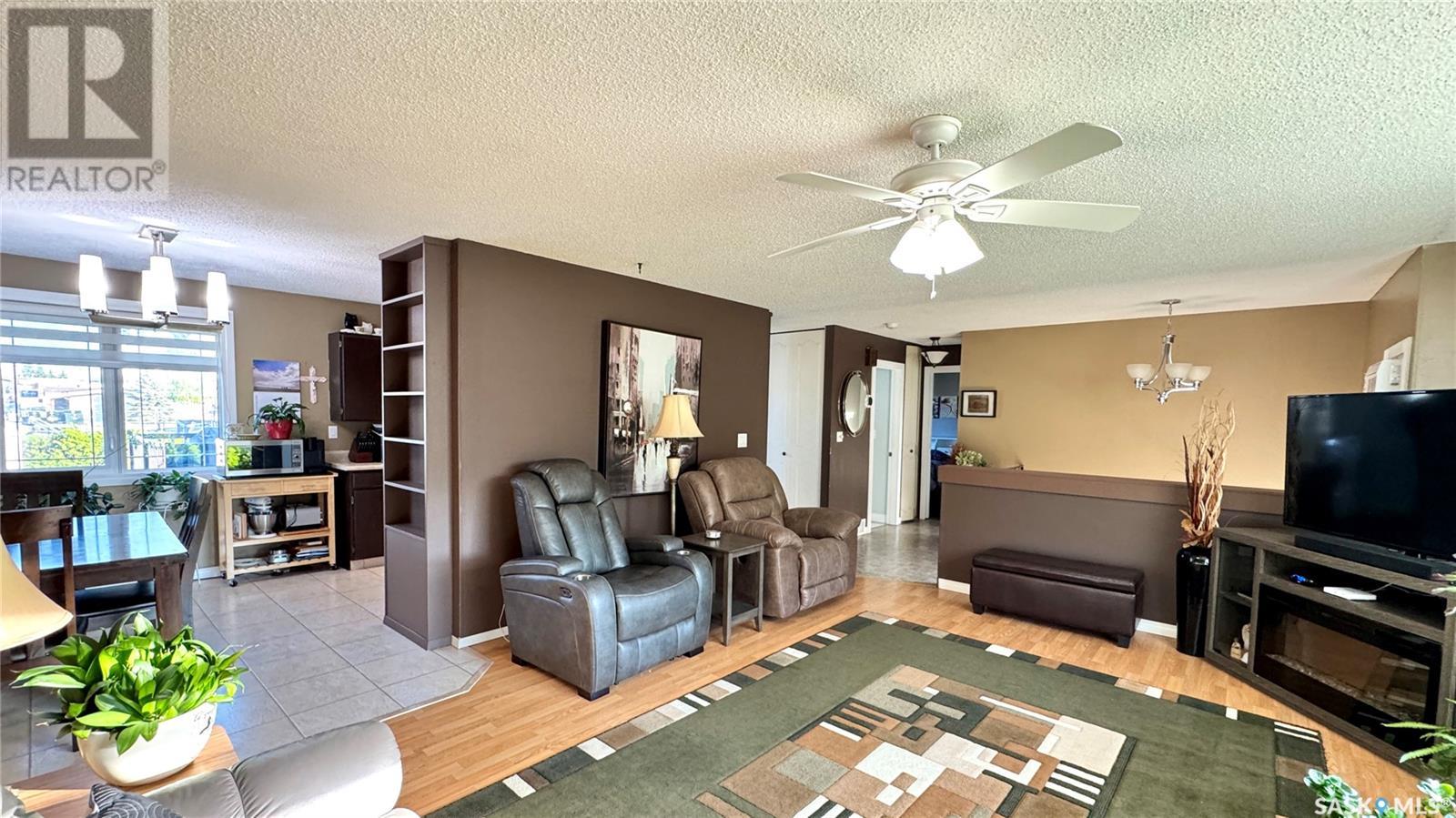Photo 13 of 122 Hamilton Street, Davidson SK