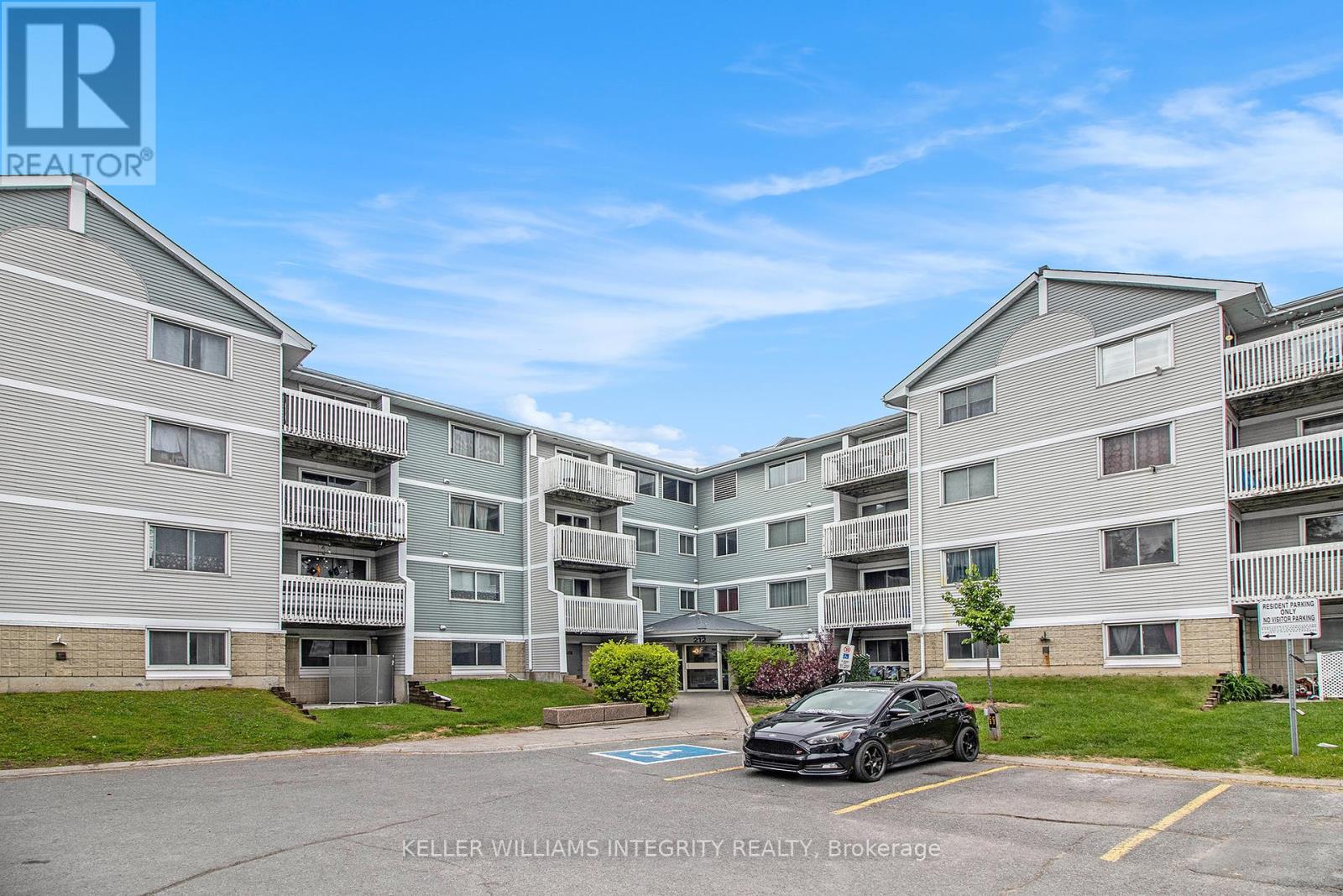 Welcome home to Viewmount Woods!