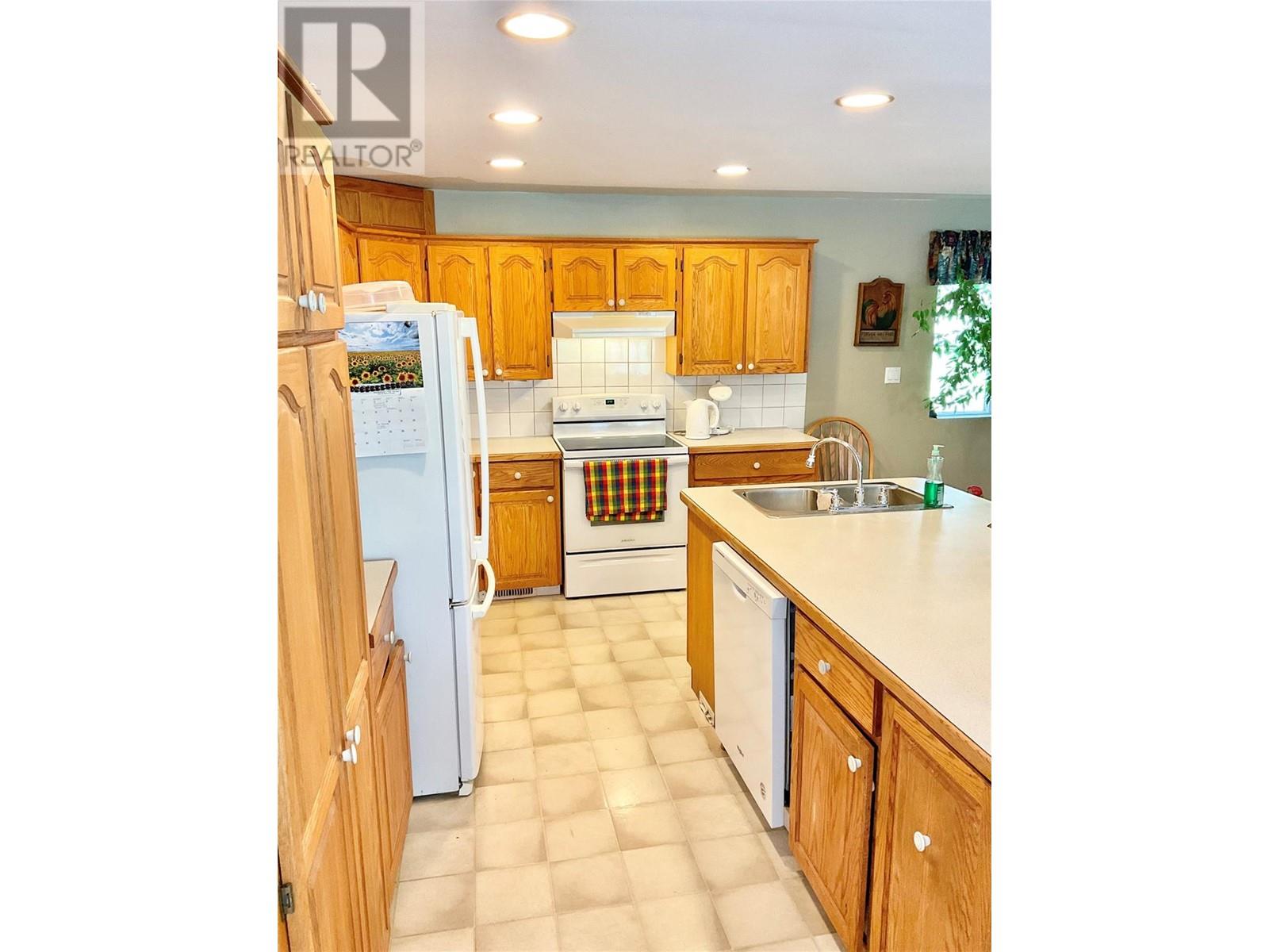 1660 3 Highway — photo 19