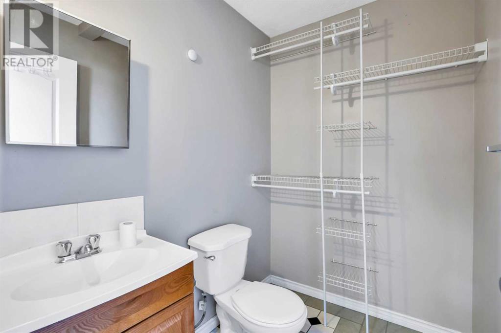 Single Family House Bi-level for Sale in  Faldale Close NE Falconridge Calgary 