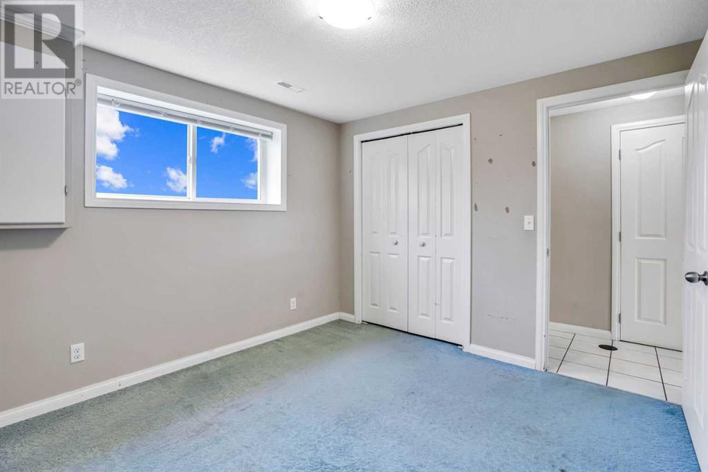 Single Family House Bi-level for Sale in  Faldale Close NE Falconridge Calgary 