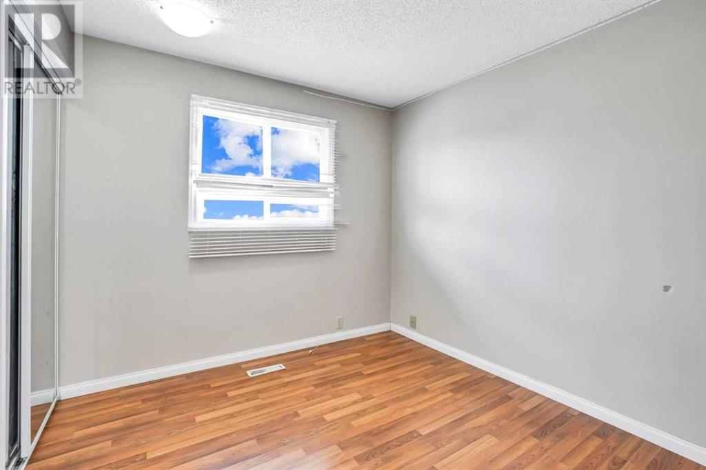 Single Family House Bi-level for Sale in  Faldale Close NE Falconridge Calgary 