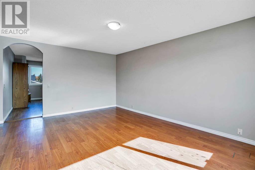 Single Family House Bi-level for Sale in  Faldale Close NE Falconridge Calgary 