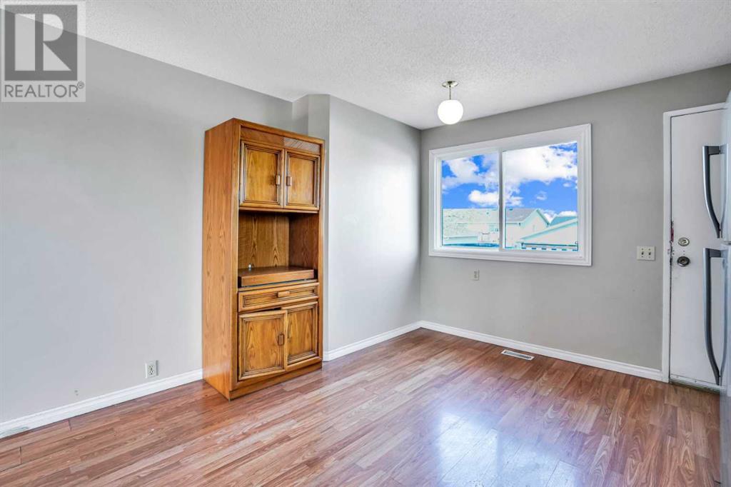 Single Family House Bi-level for Sale in  Faldale Close NE Falconridge Calgary 