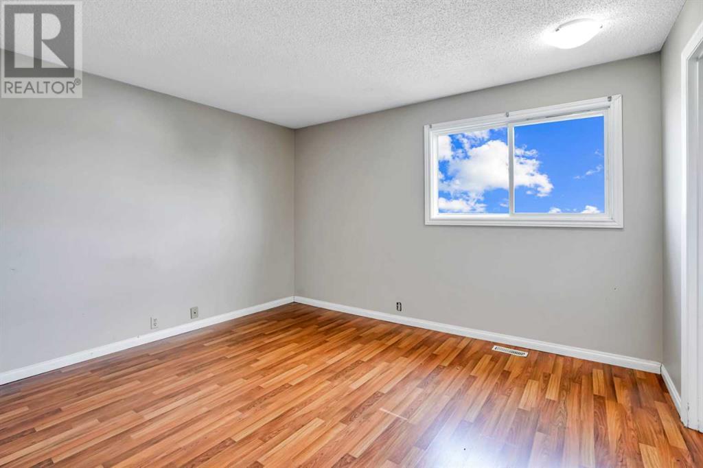 Single Family House Bi-level for Sale in  Faldale Close NE Falconridge Calgary 
