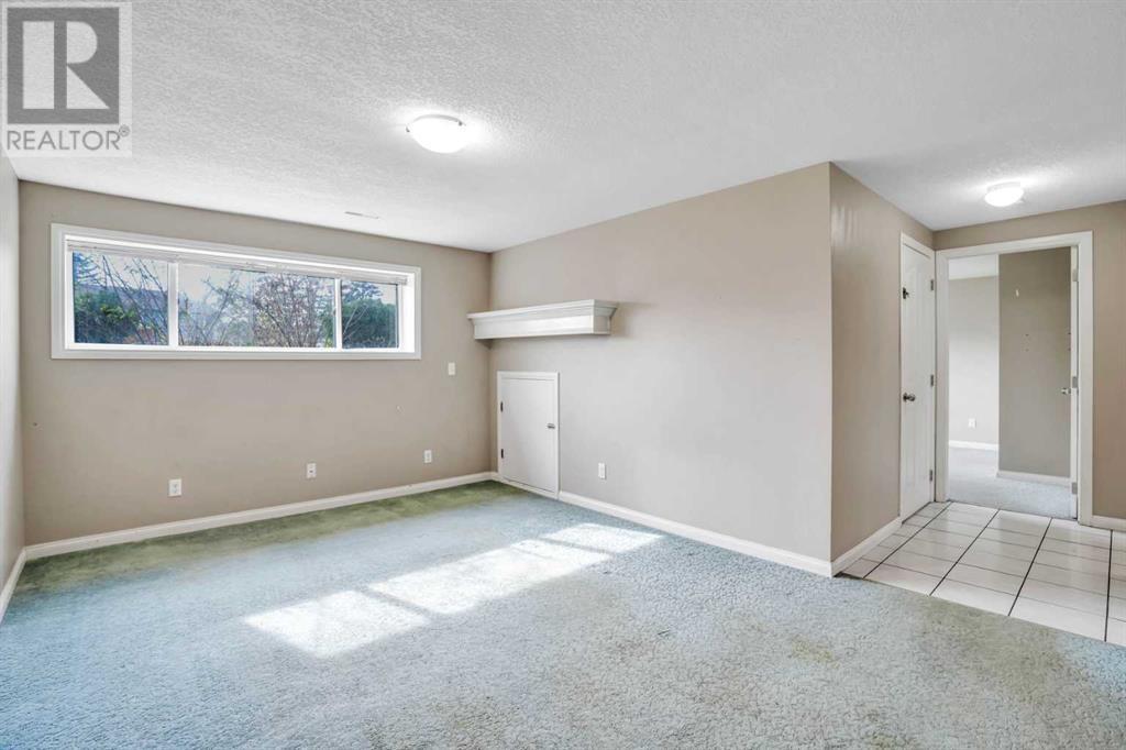 Single Family House Bi-level for Sale in  Faldale Close NE Falconridge Calgary 