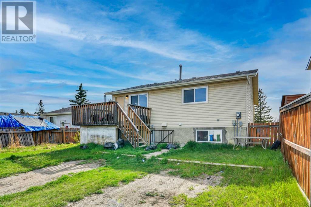 Single Family House Bi-level for Sale in  Faldale Close NE Falconridge Calgary 