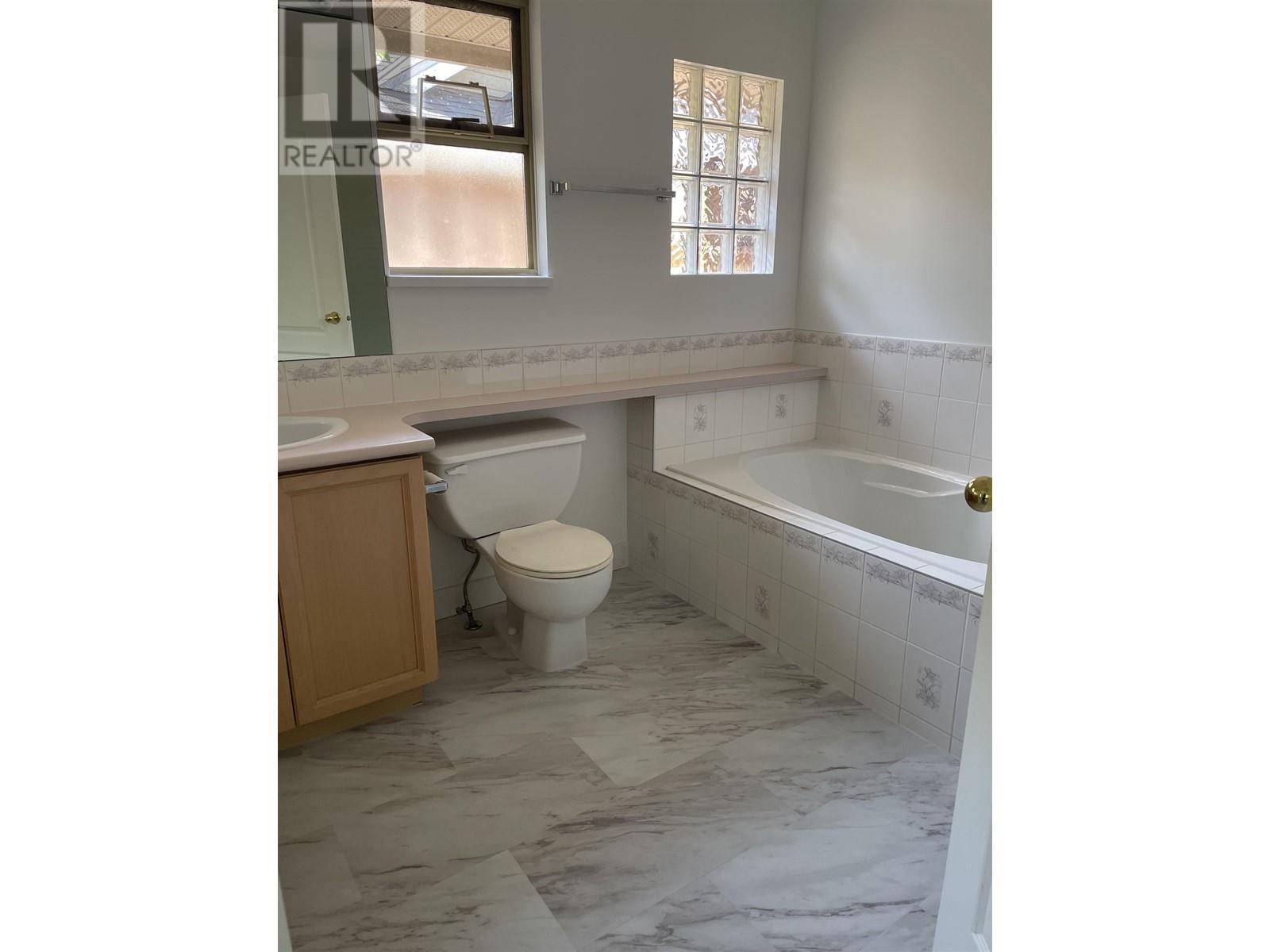 5398 COMMODORE DRIVE, Delta real estate listing R2964923