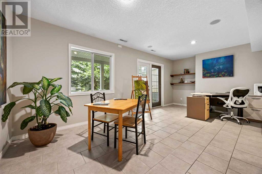 Single Family House for Sale in  Sierra Morena Landing SW Signal Hill Calgary 
