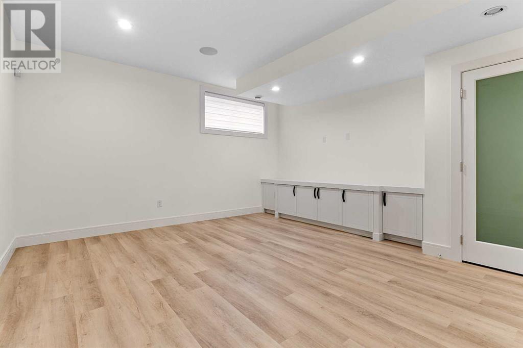 Single Family House for Sale in   Avenue NW Mount Pleasant Calgary 
